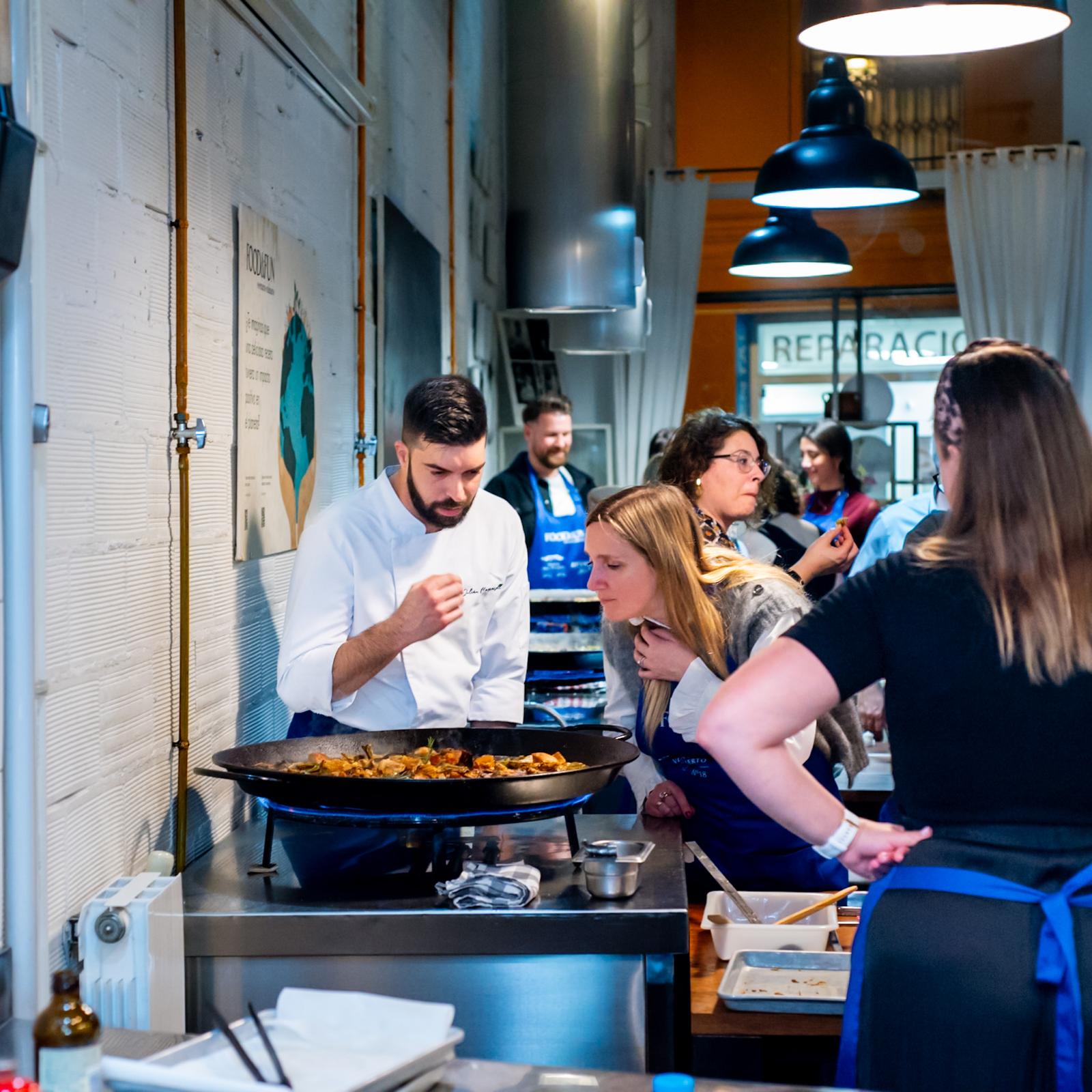 Xef Nomada Julian Mascarell cocinando junto a la gente